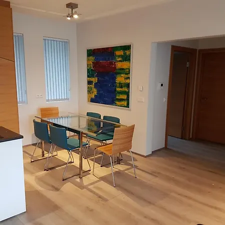 Scandinavian * Reykjavík